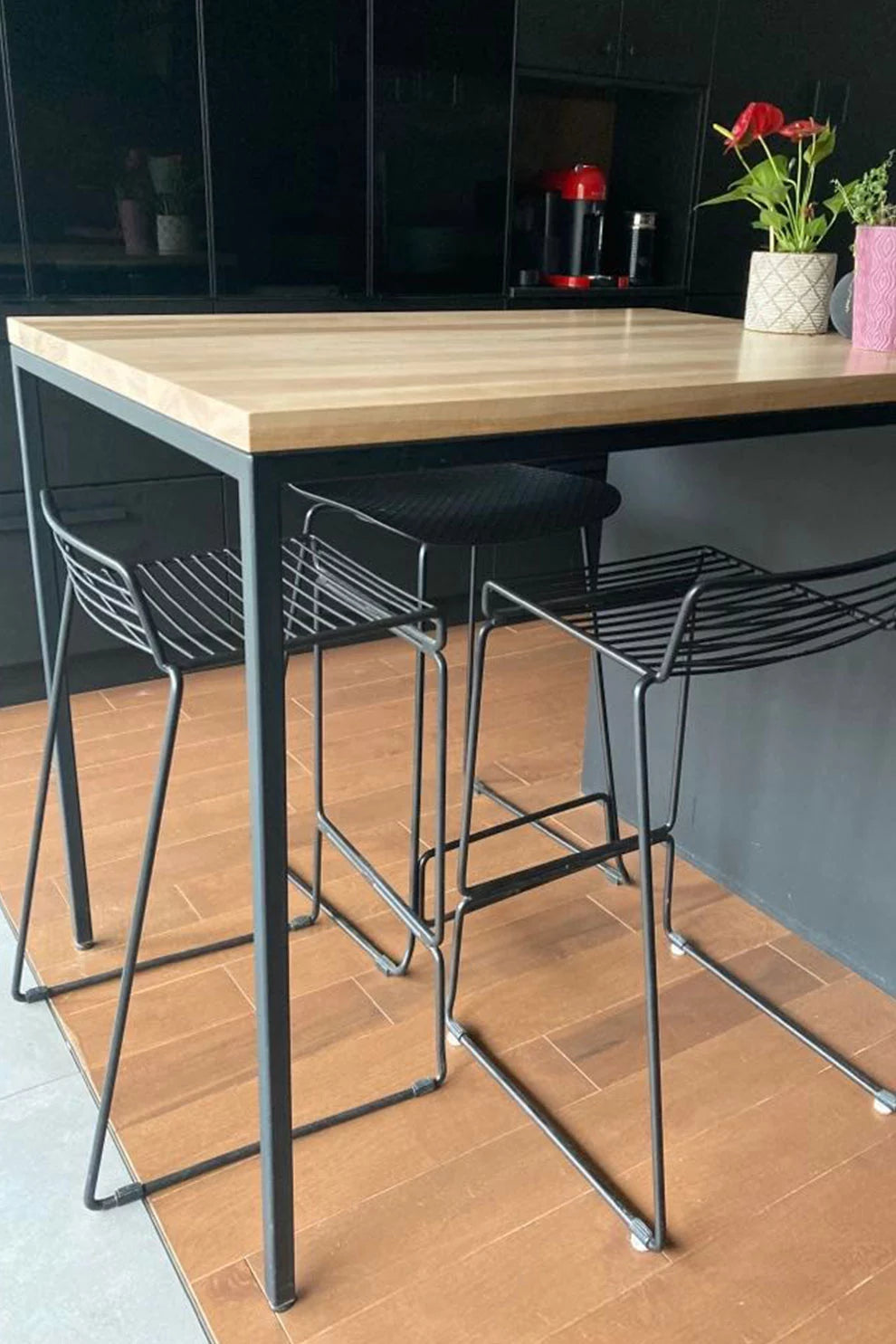 Comptoir et structure en acier