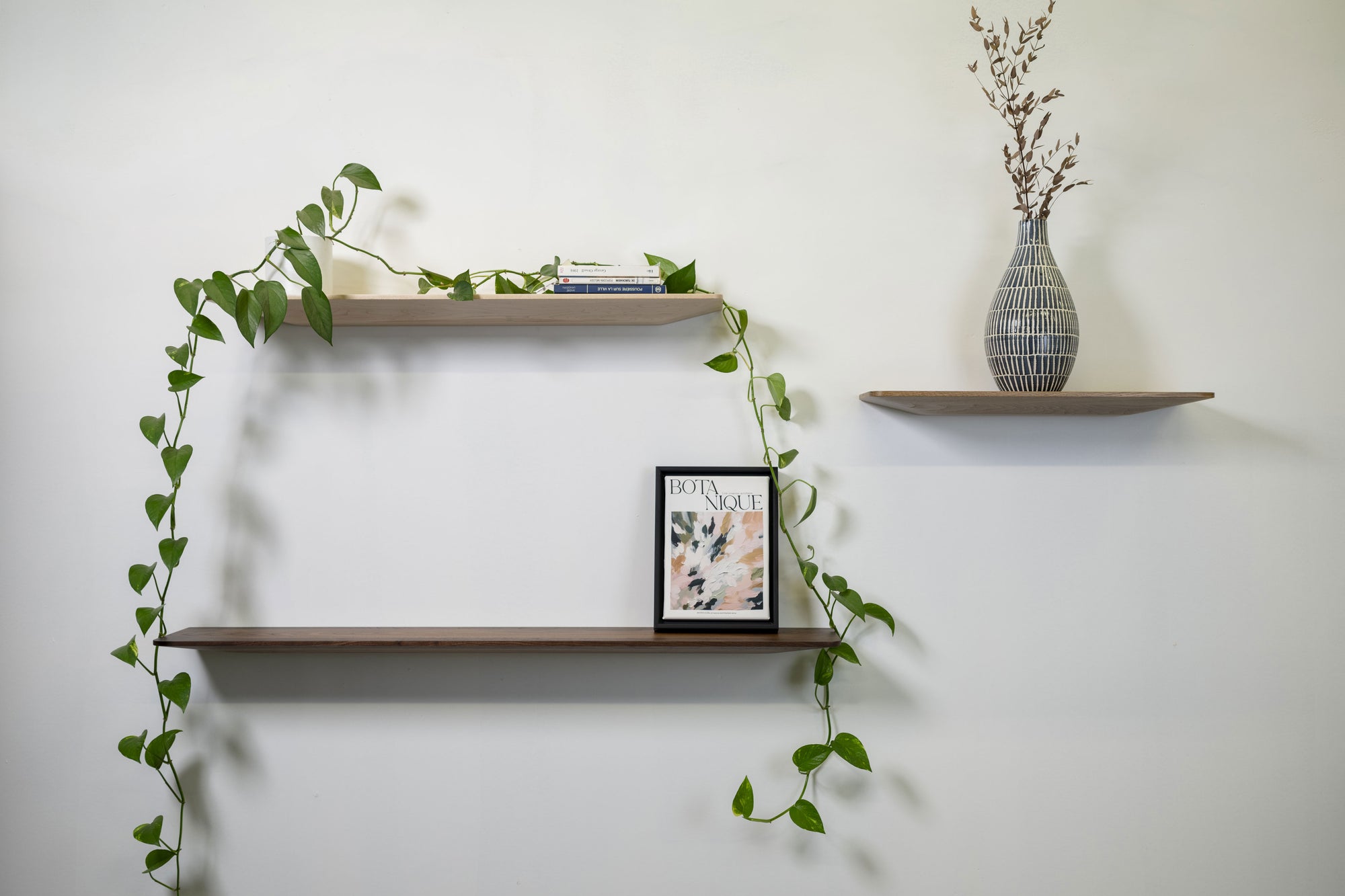 Wall shelf