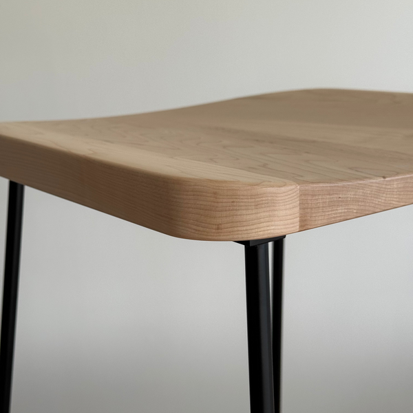Tabouret en bois massif 